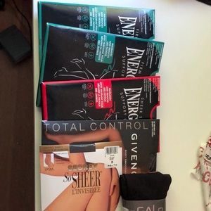 Brand new 5 pantyhose and 1 pair of tights